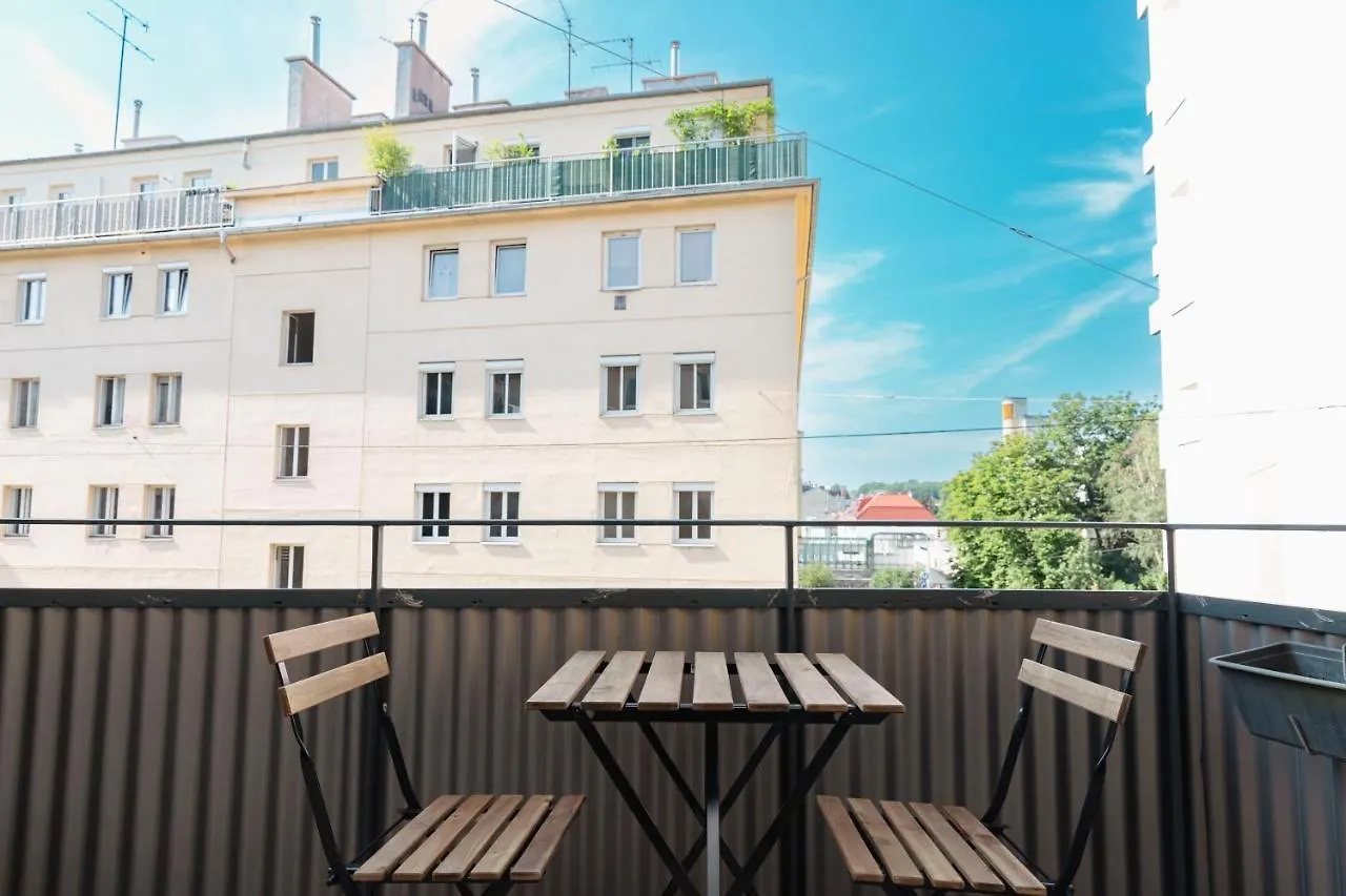 Beautiful 2-Bedroom Apartment Near Schoenbrunn Vienna Austria