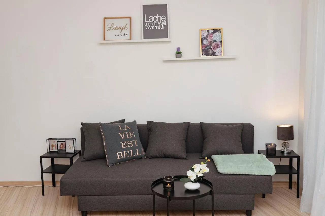 Beautiful 2-Bedroom Apartment Near Schoenbrunn Vienna